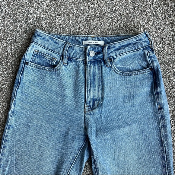 PacSun Light Wash‎ Straight Leg Mom Jean, Size 23 - Picture 2 of 9